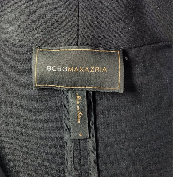 BCBG Cropped black blazer with zipper detailing. - Picture 10 of 11